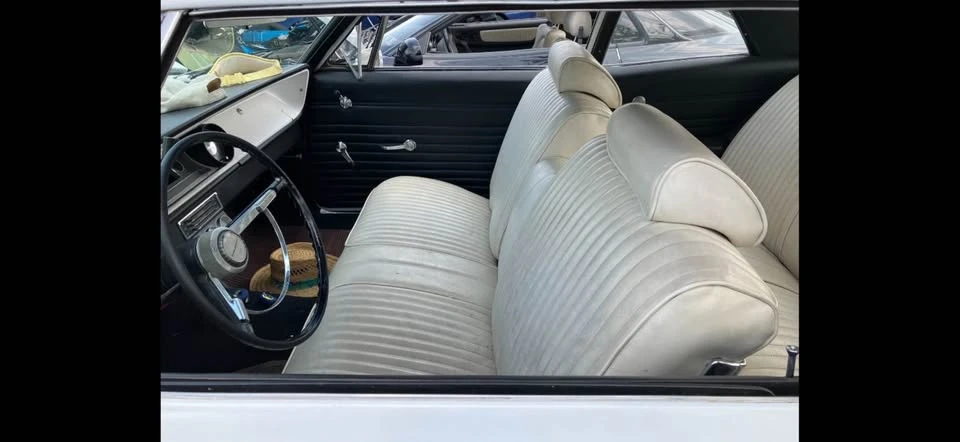 1965 Chevrolet Biscayne - Image 4 of 12