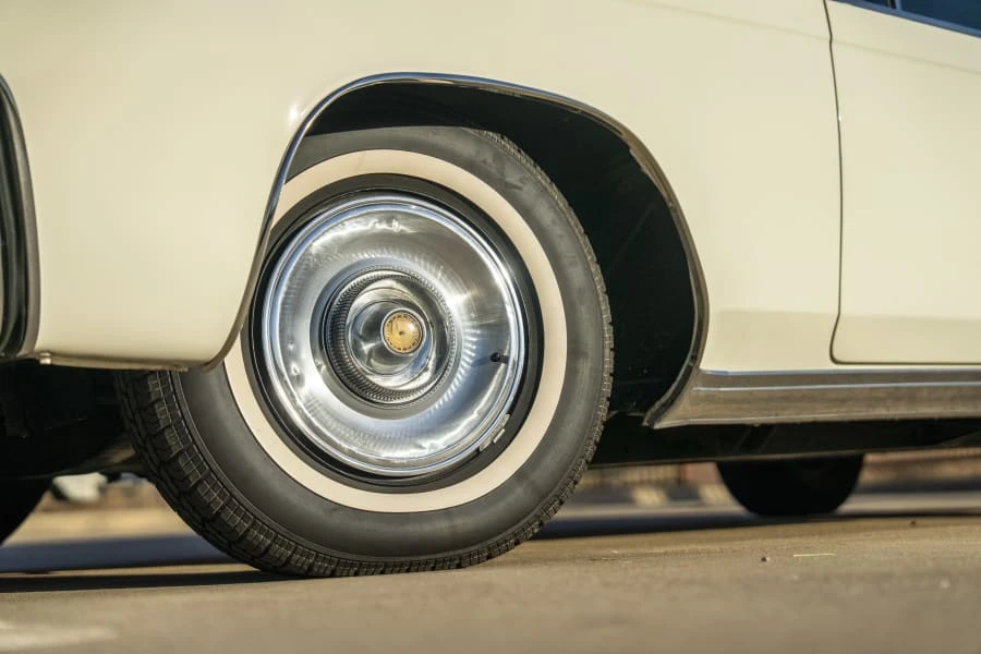 1965 Chrysler Imperial 2nd Gen - Image 9 of 31
