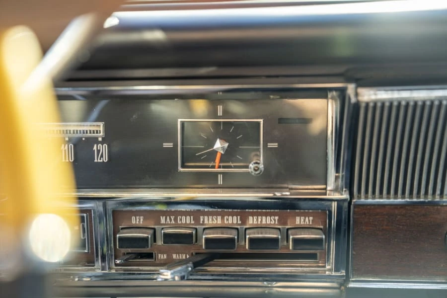 1965 Chrysler Imperial 2nd Gen - Image 24 of 31