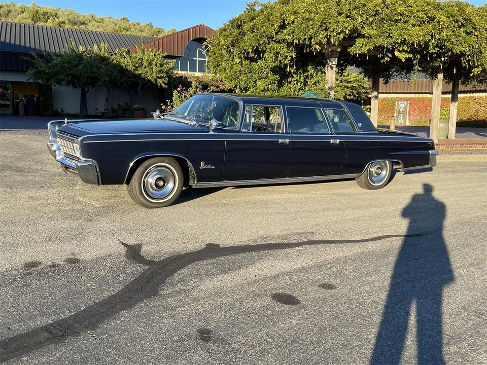1965 Chrysler Imperial 2nd Gen - Image 4 of 28