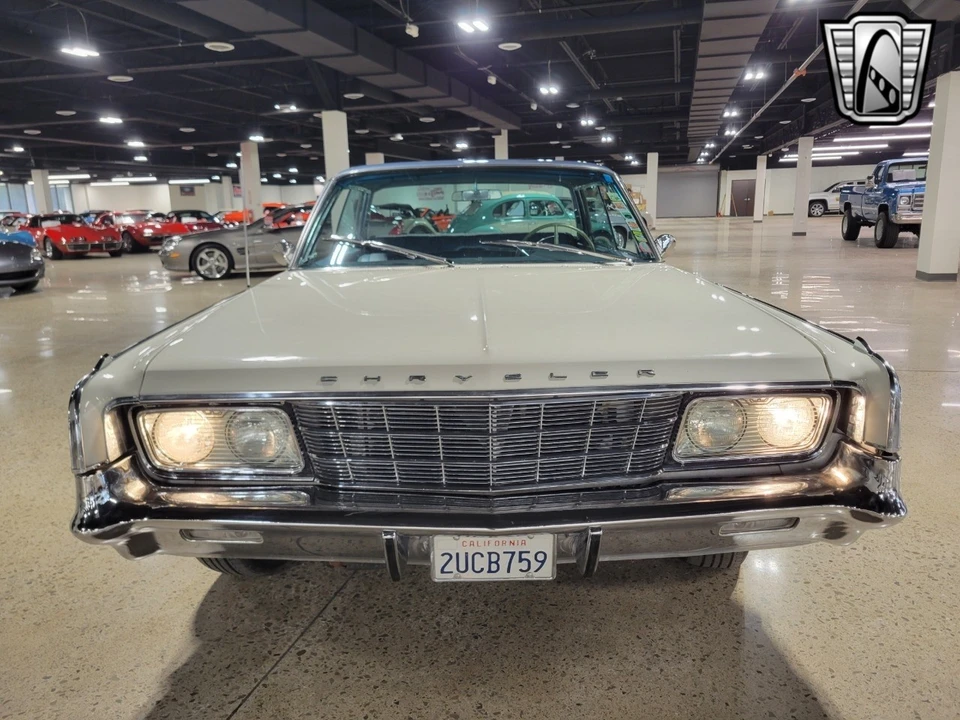 1965 Chrysler New Yorker - Image 5 of 12