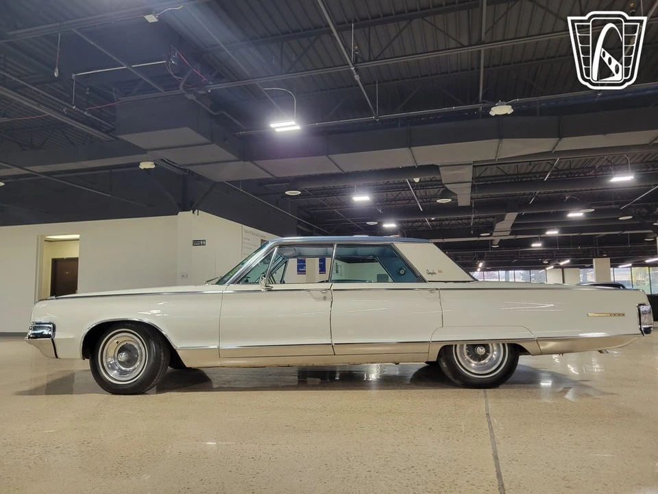 1965 Chrysler New Yorker - Image 6 of 12