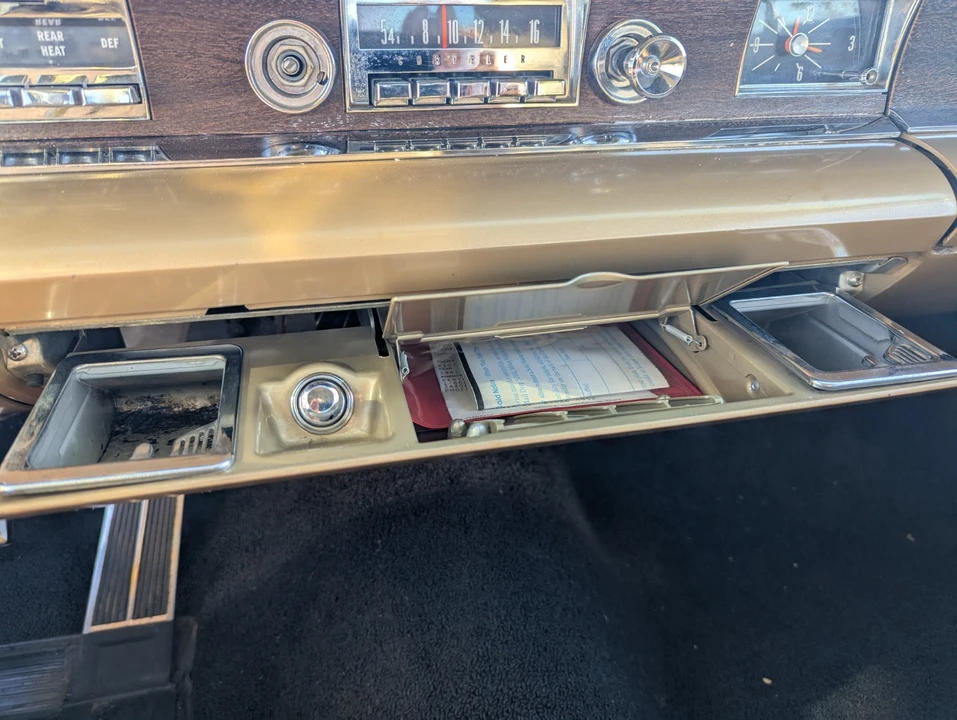 1965 Chrysler New Yorker - Image 10 of 21
