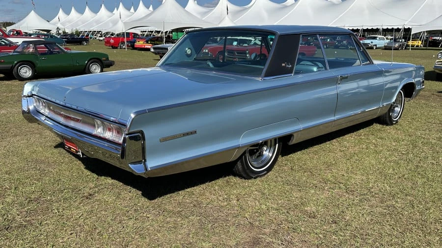 1965 Chrysler New Yorker - Image 2 of 31