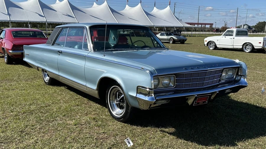 1965 Chrysler New Yorker - Image 3 of 31