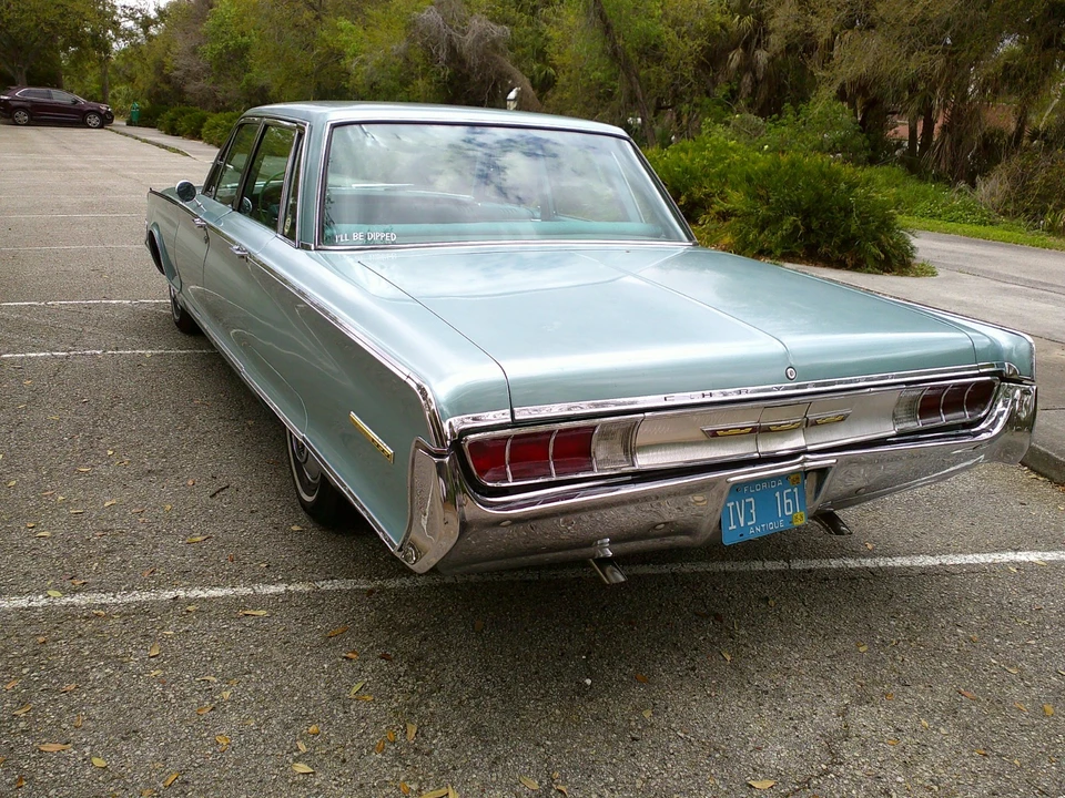 1965 Chrysler New Yorker - Image 6 of 21