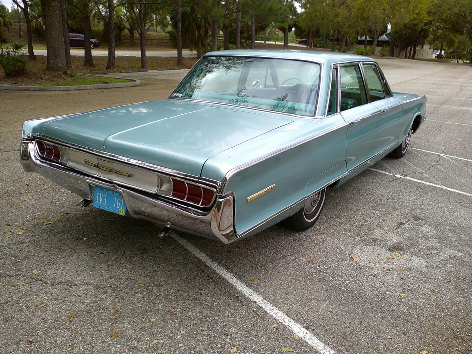1965 Chrysler New Yorker - Image 5 of 21