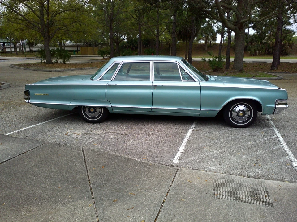 1965 Chrysler New Yorker - Image 4 of 21