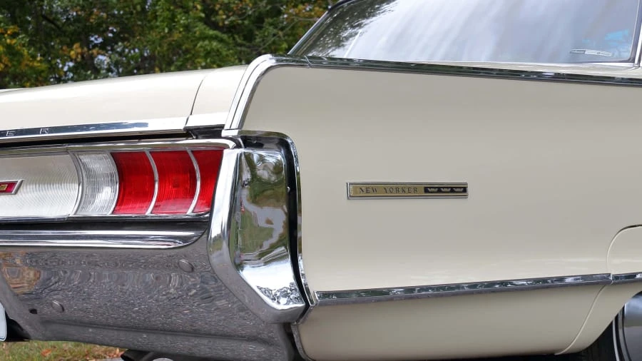 1965 Chrysler New Yorker - Image 10 of 12