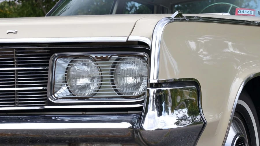 1965 Chrysler New Yorker - Image 11 of 12