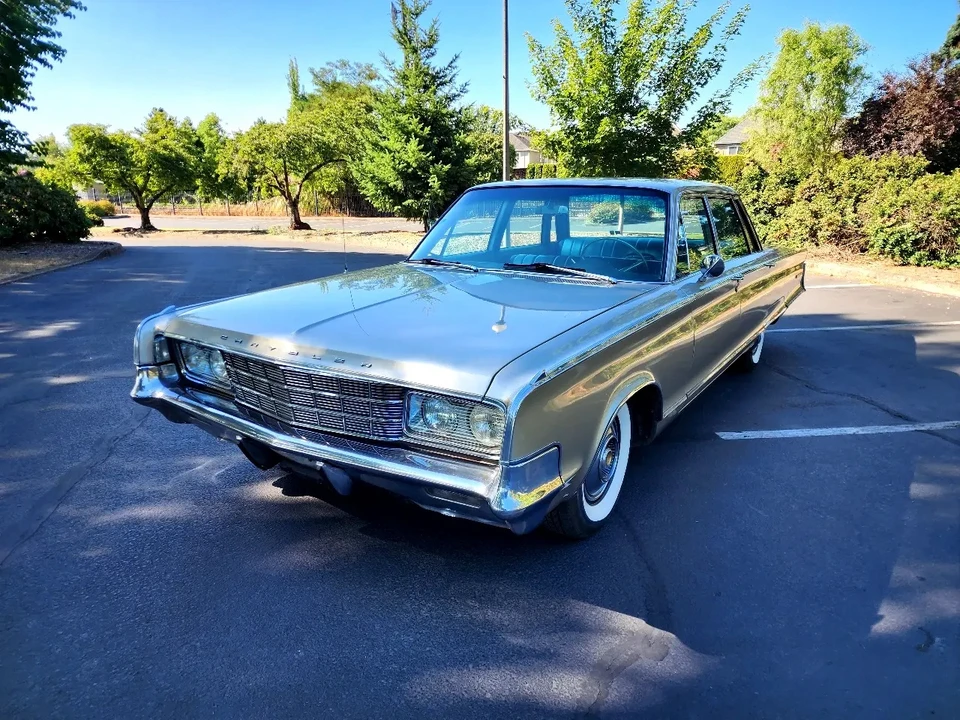 1965 Chrysler New Yorker - Image 9 of 31