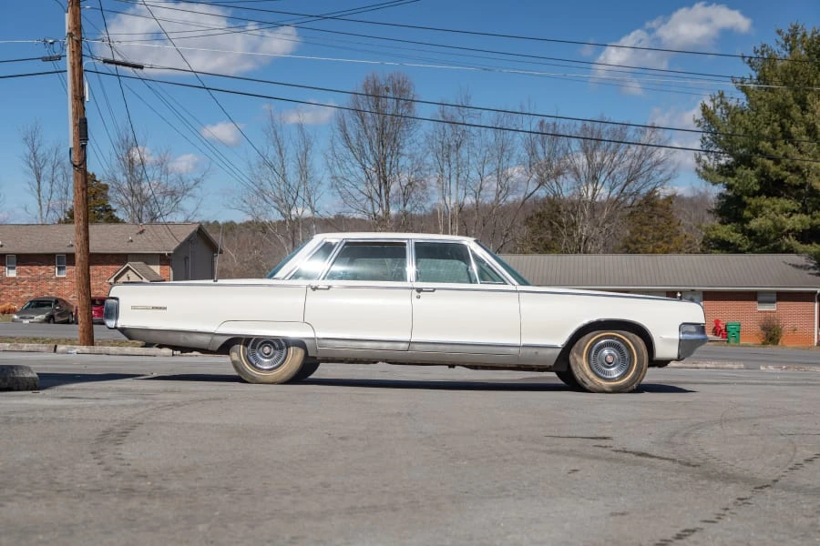1965 Chrysler New Yorker - Image 8 of 18