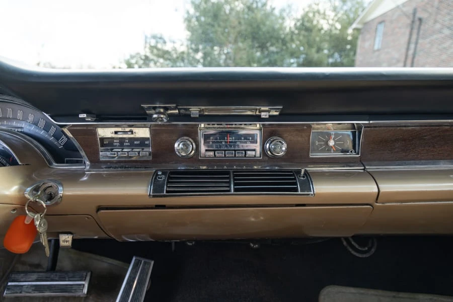 1965 Chrysler New Yorker - Image 12 of 18