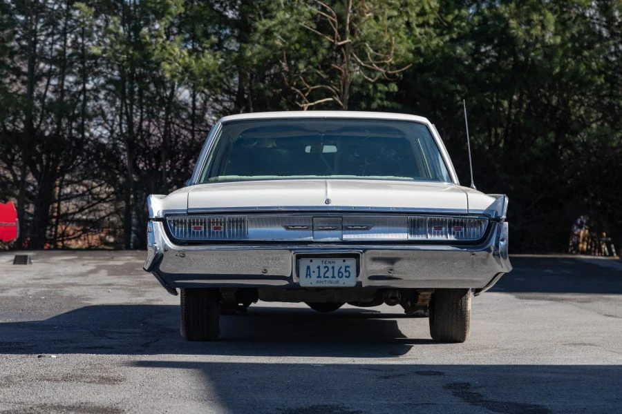 1965 Chrysler New Yorker - Image 5 of 18