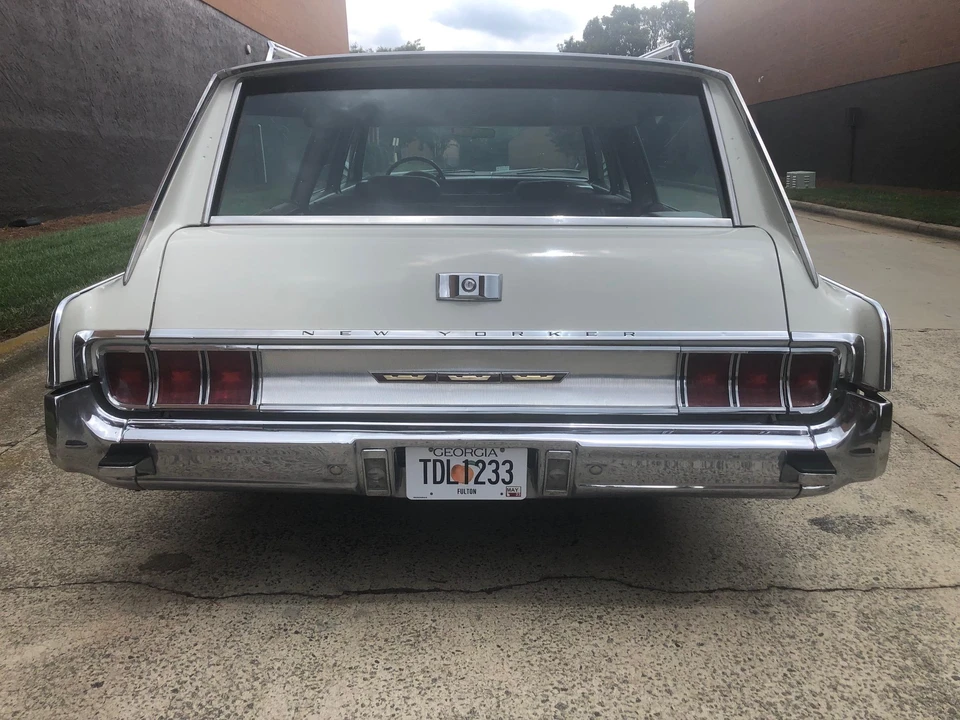 1965 Chrysler New Yorker - Image 17 of 31