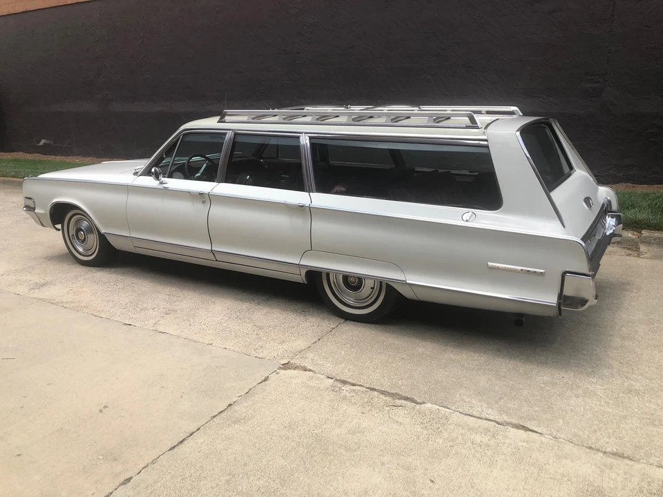 1965 Chrysler New Yorker - Image 10 of 31