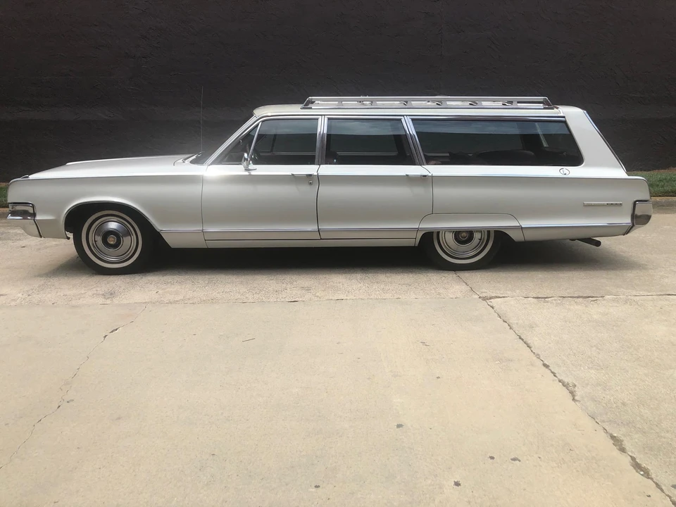 1965 Chrysler New Yorker - Image 9 of 31