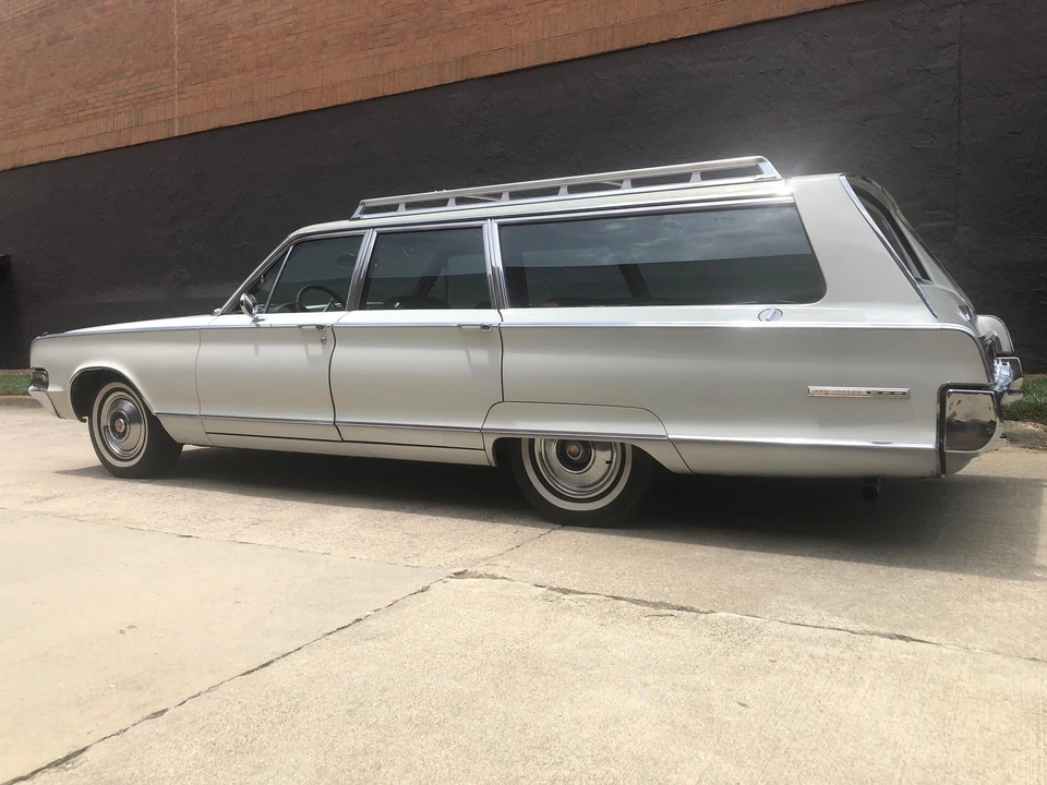 1965 Chrysler New Yorker - Image 11 of 31