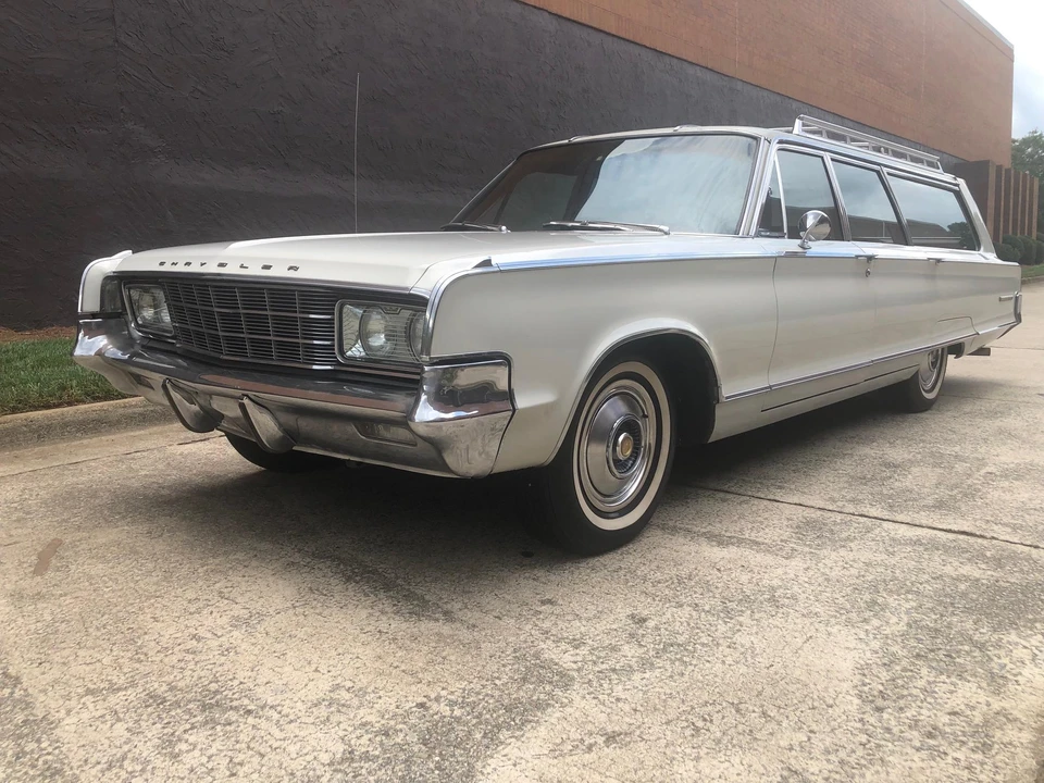 1965 Chrysler New Yorker - Image 3 of 31