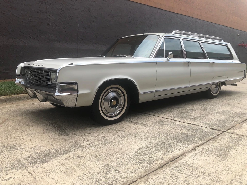 1965 Chrysler New Yorker - Image 5 of 31