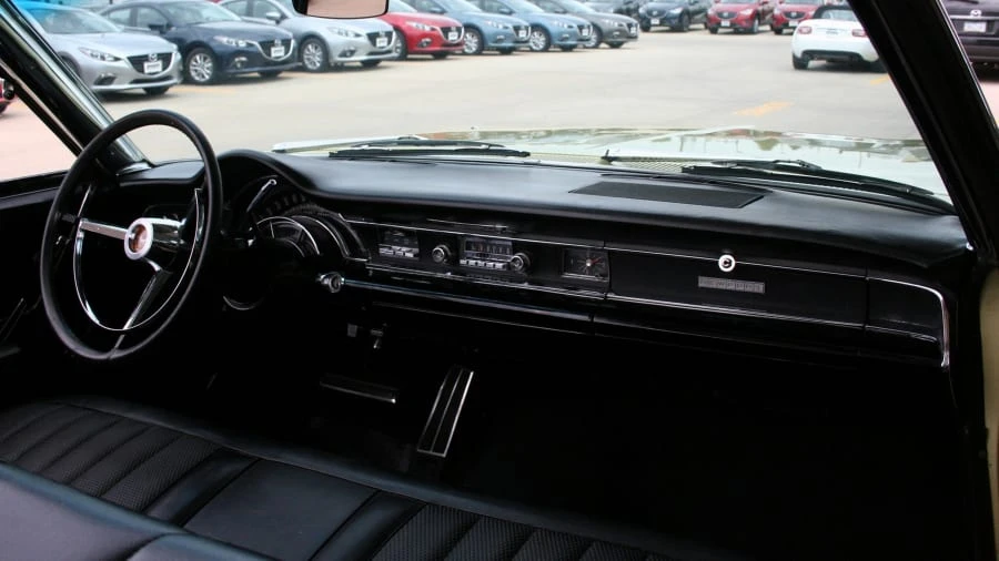 1965 Chrysler Newport - Image 4 of 9