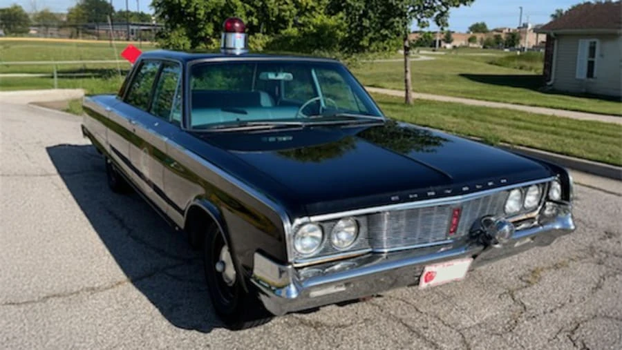1965 Chrysler Newport - Image 3 of 8