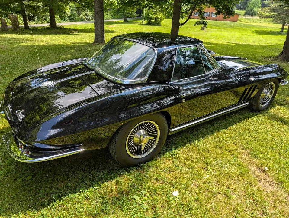1965 Chevrolet Corvette C2 - Image 2 of 24