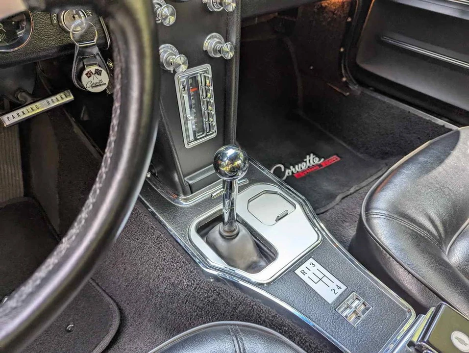 1965 Chevrolet Corvette C2 - Image 12 of 24