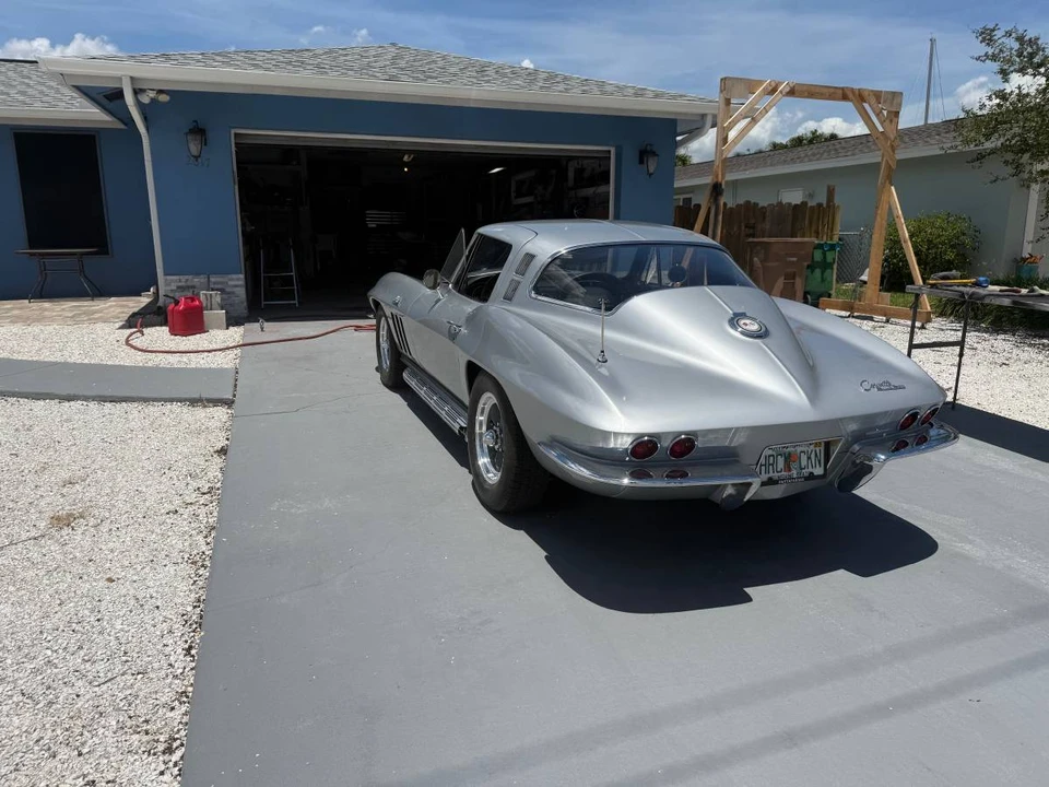 1965 Chevrolet Corvette C2 - Image 8 of 16