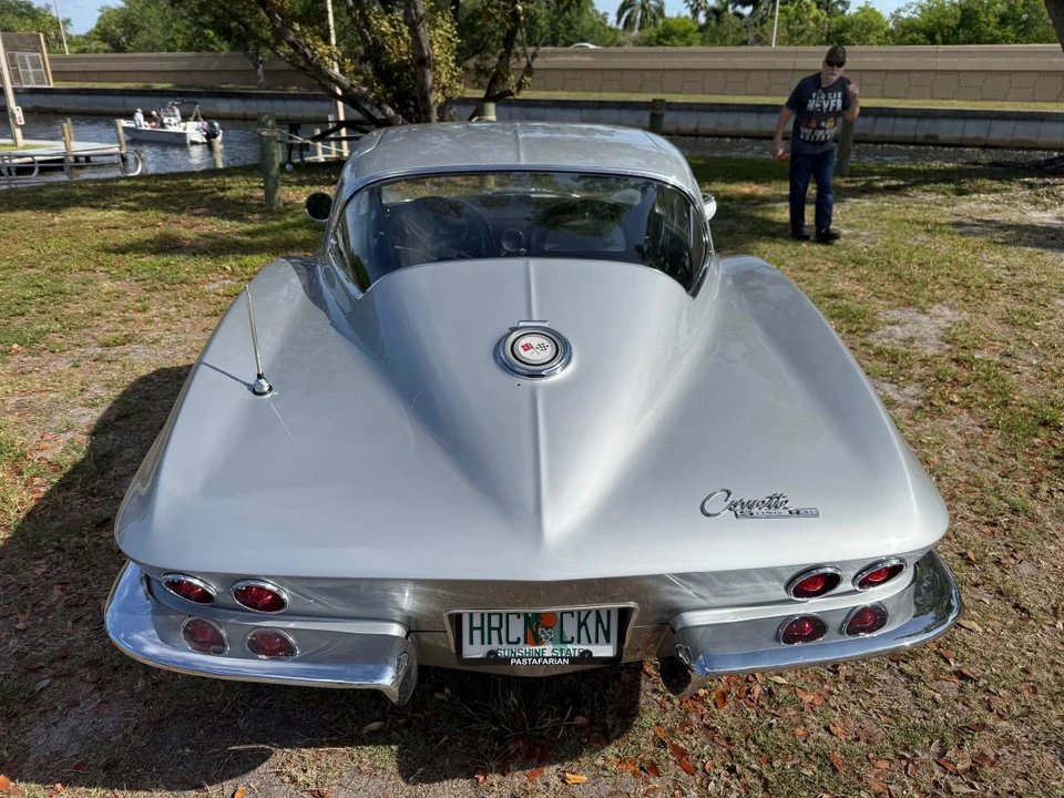 1965 Chevrolet Corvette C2 - Image 2 of 16
