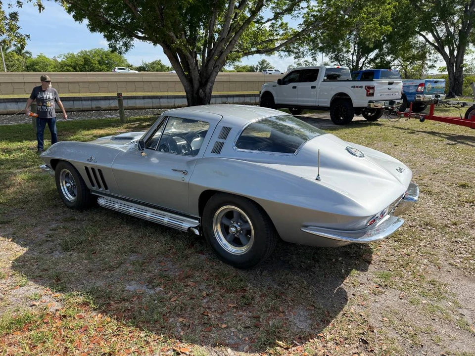 1965 Chevrolet Corvette C2 - Image 3 of 16