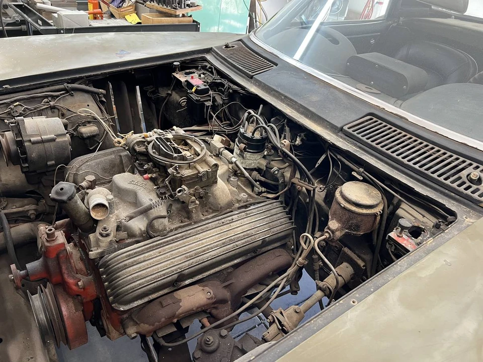 1965 Chevrolet Corvette C2 - Image 19 of 20