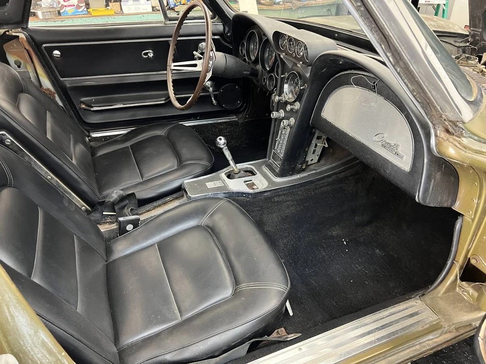 1965 Chevrolet Corvette C2 - Image 11 of 20