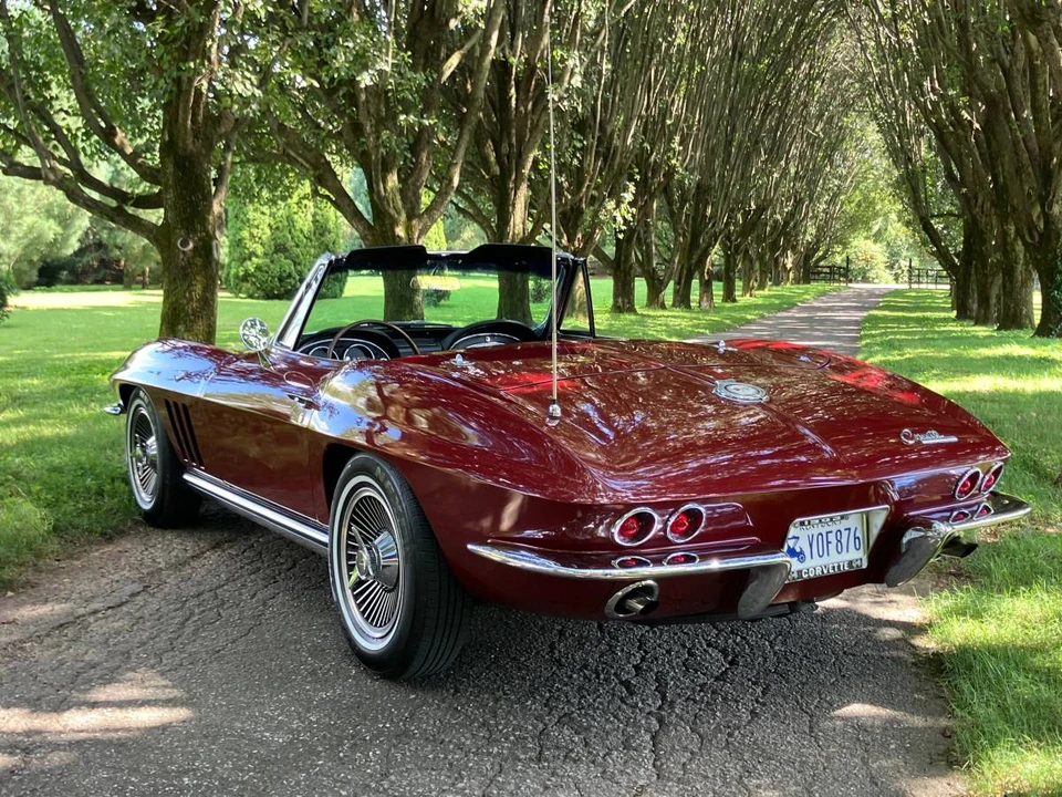 1965 Chevrolet Corvette C2 - Image 2 of 20