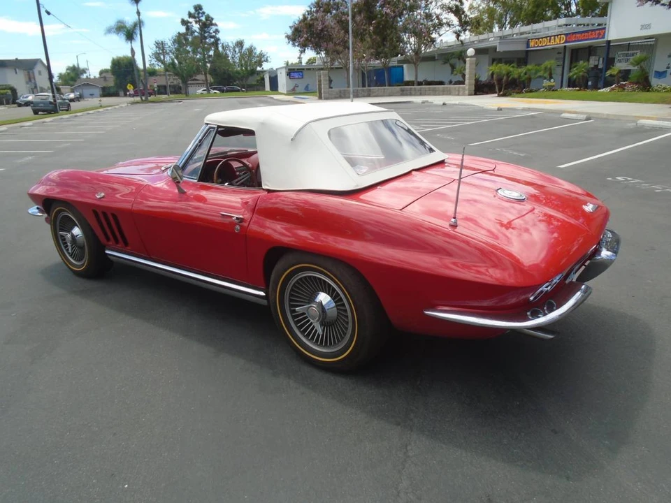 1965 Chevrolet Corvette C2 - Image 3 of 23