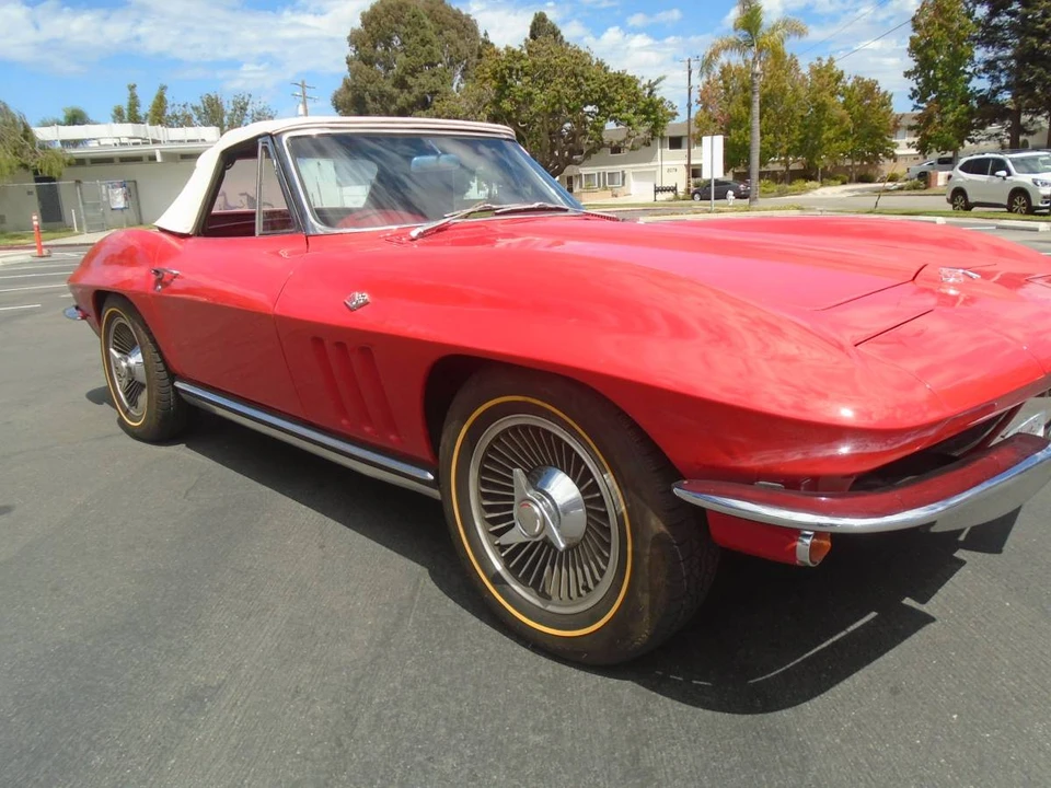 1965 Chevrolet Corvette C2 - Image 7 of 23
