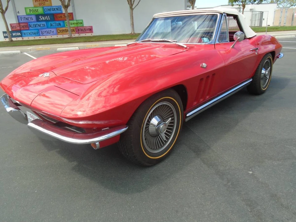 1965 Chevrolet Corvette C2 - Image 2 of 23