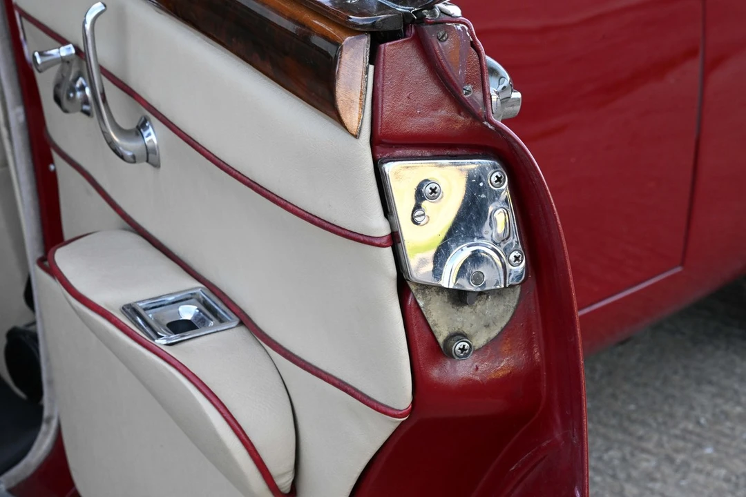 1965 Daimler SP250 - Image 24 of 30