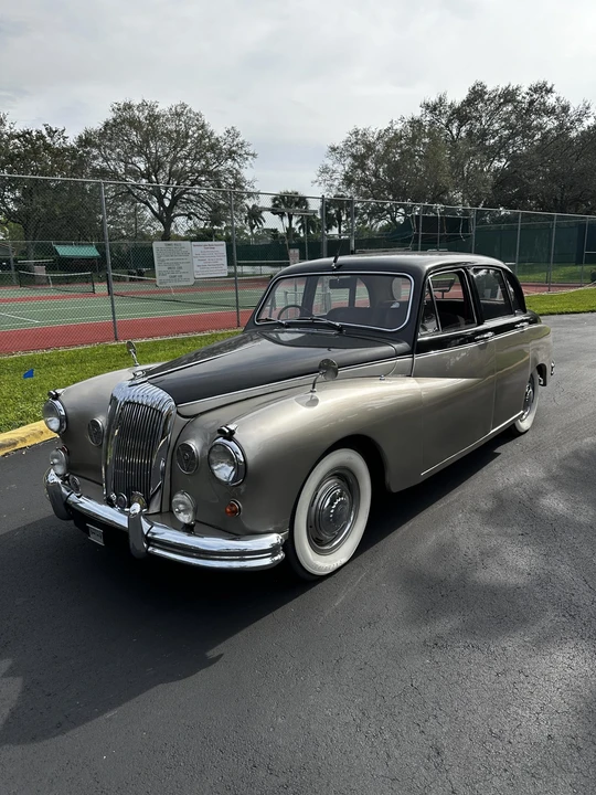 1965 Daimler - Image 2 of 31