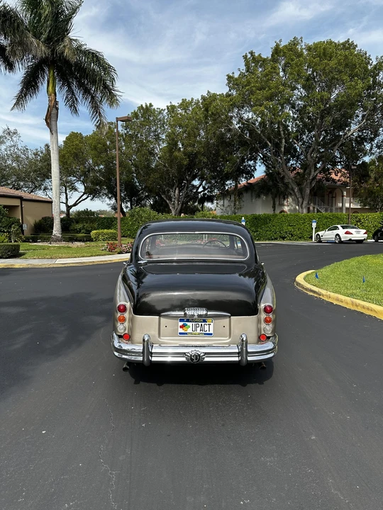 1965 Daimler - Image 5 of 31