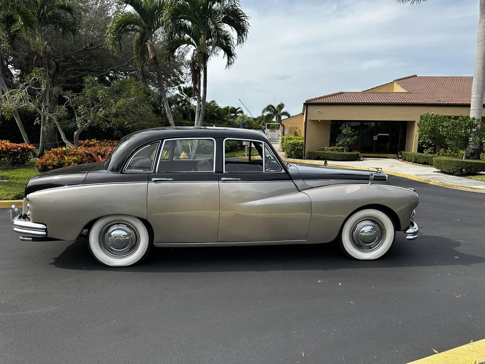 1965 Daimler - Image 7 of 31