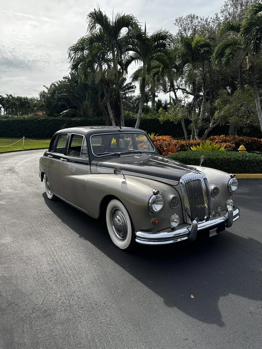1965 Daimler - Image 8 of 31