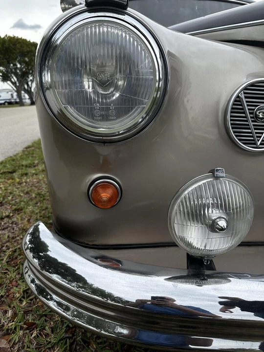 1965 Daimler - Image 10 of 31