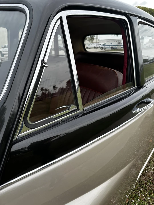 1965 Daimler - Image 21 of 31