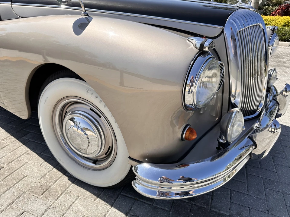 1965 Daimler - Image 31 of 31