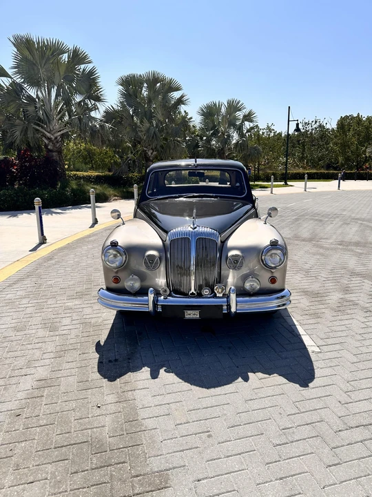 1965 Daimler - Image 8 of 31