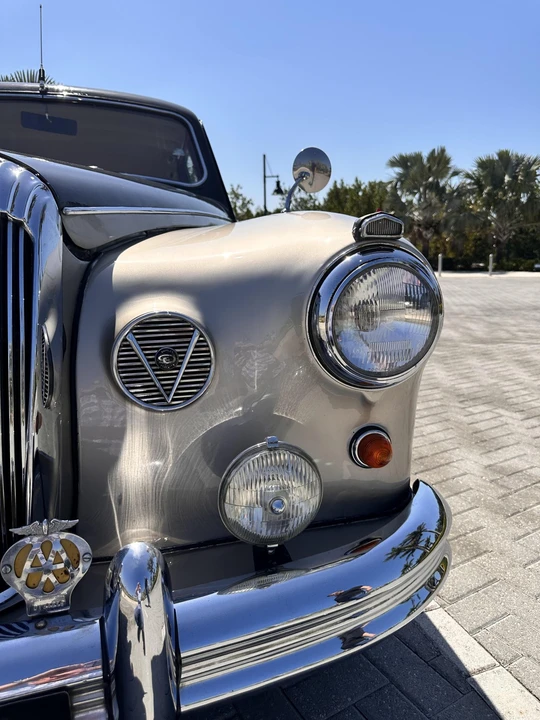 1965 Daimler - Image 13 of 31