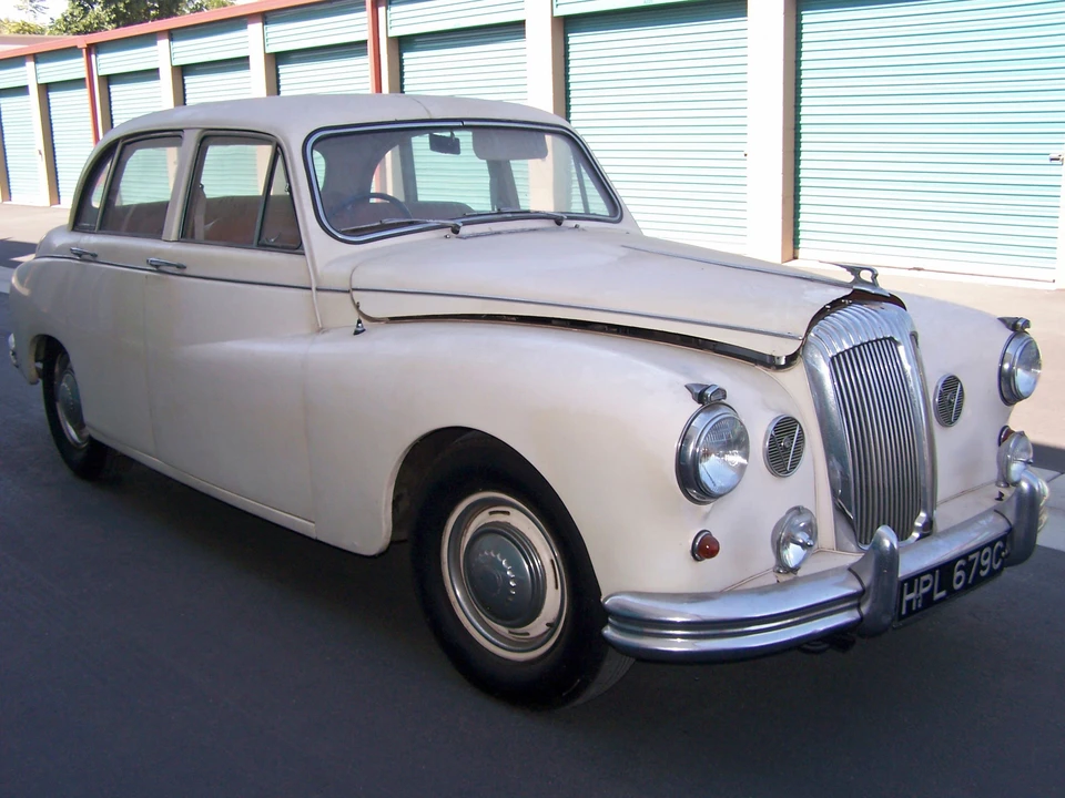 1965 Daimler - Image 2 of 3