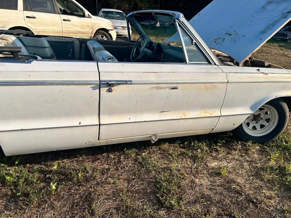 1965 Dodge 330 & 440 & 880 - Image 4 of 31
