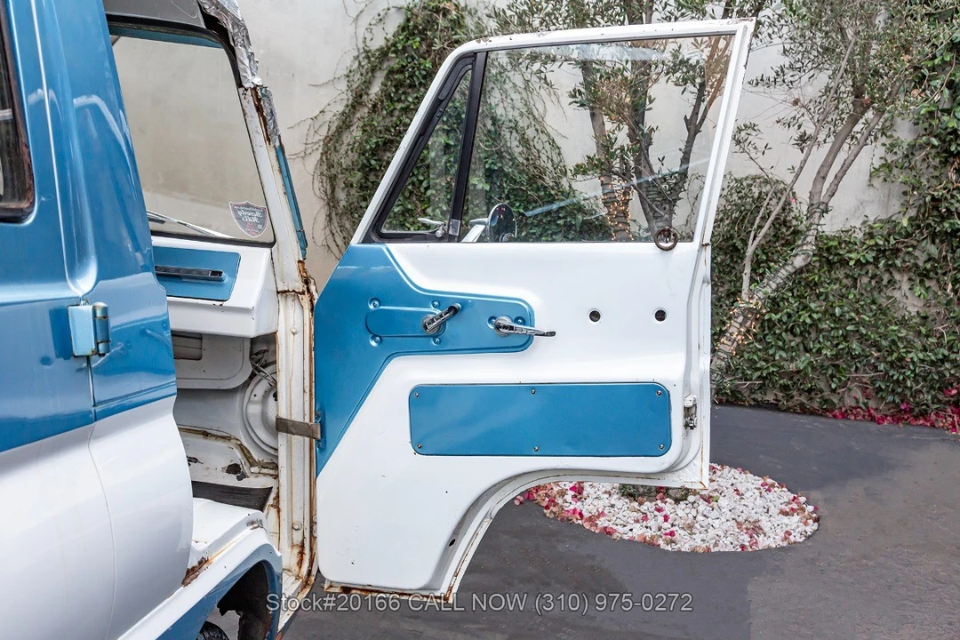 1965 Dodge A100 - Image 27 of 31